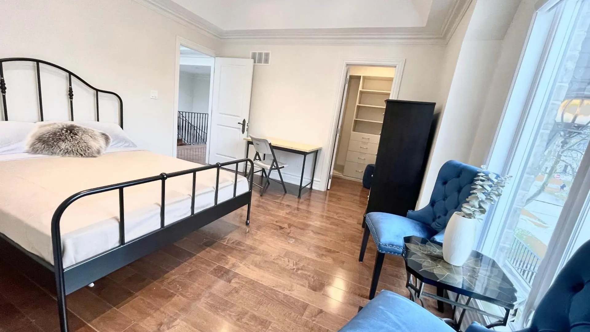 بيت ضيافة فندق Beautiful House Near North York Center تورونتو كندا