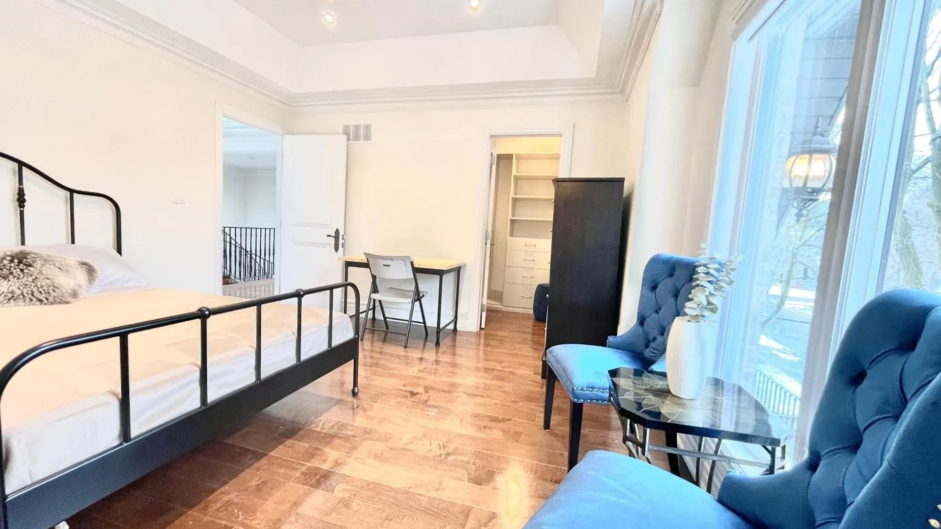 فندق Beautiful House Near North York Center تورونتو 0*,