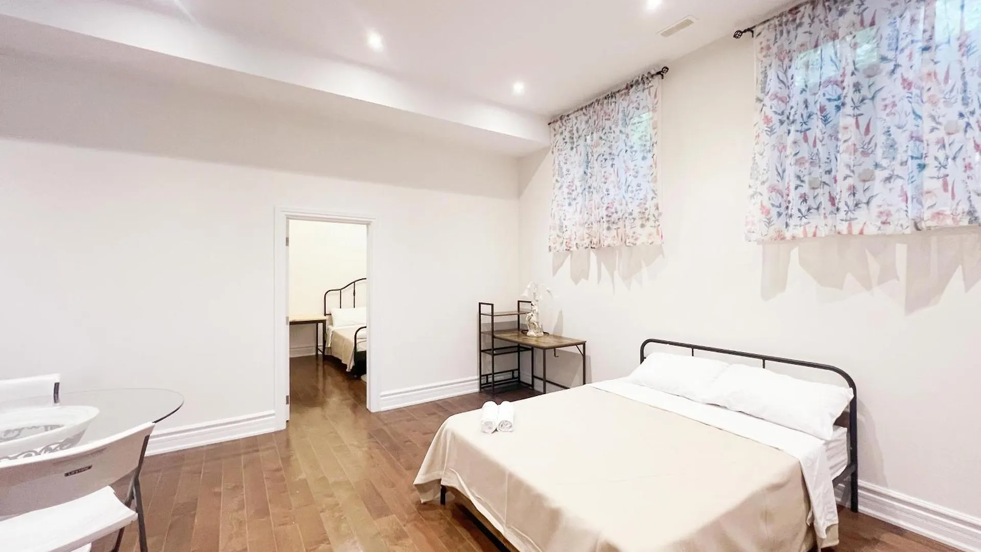 فندق Beautiful House Near North York Center تورونتو 0*,