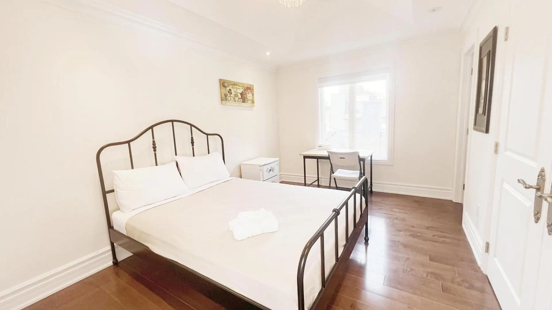 فندق Beautiful House Near North York Center تورونتو 0*,